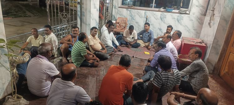 East Singhbhum News : हाता में दुर्गा पूजा मनाने का निर्णय बनेगा आकर्षक प्रतिमा व पंडाल