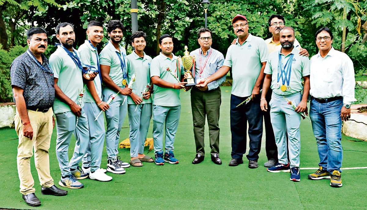 Rourkela News: एसपीएसबी तैराकी चैंपियनशिप की उपविजेता आरएसपी की टीम सम्मानित