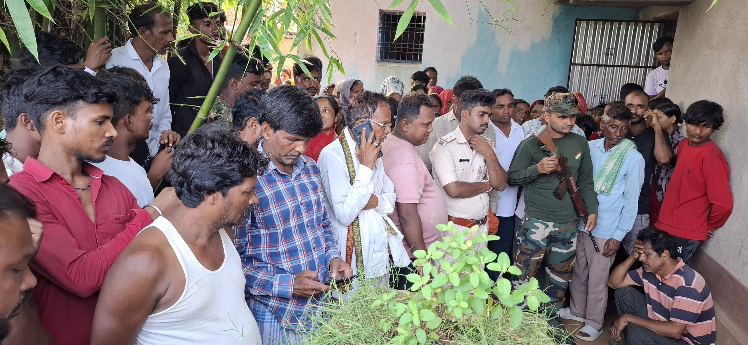 Giridih News: दूसरे के घर खिड़की में फंदे से झूलता मिला युवक का शव, हत्या की आशंका