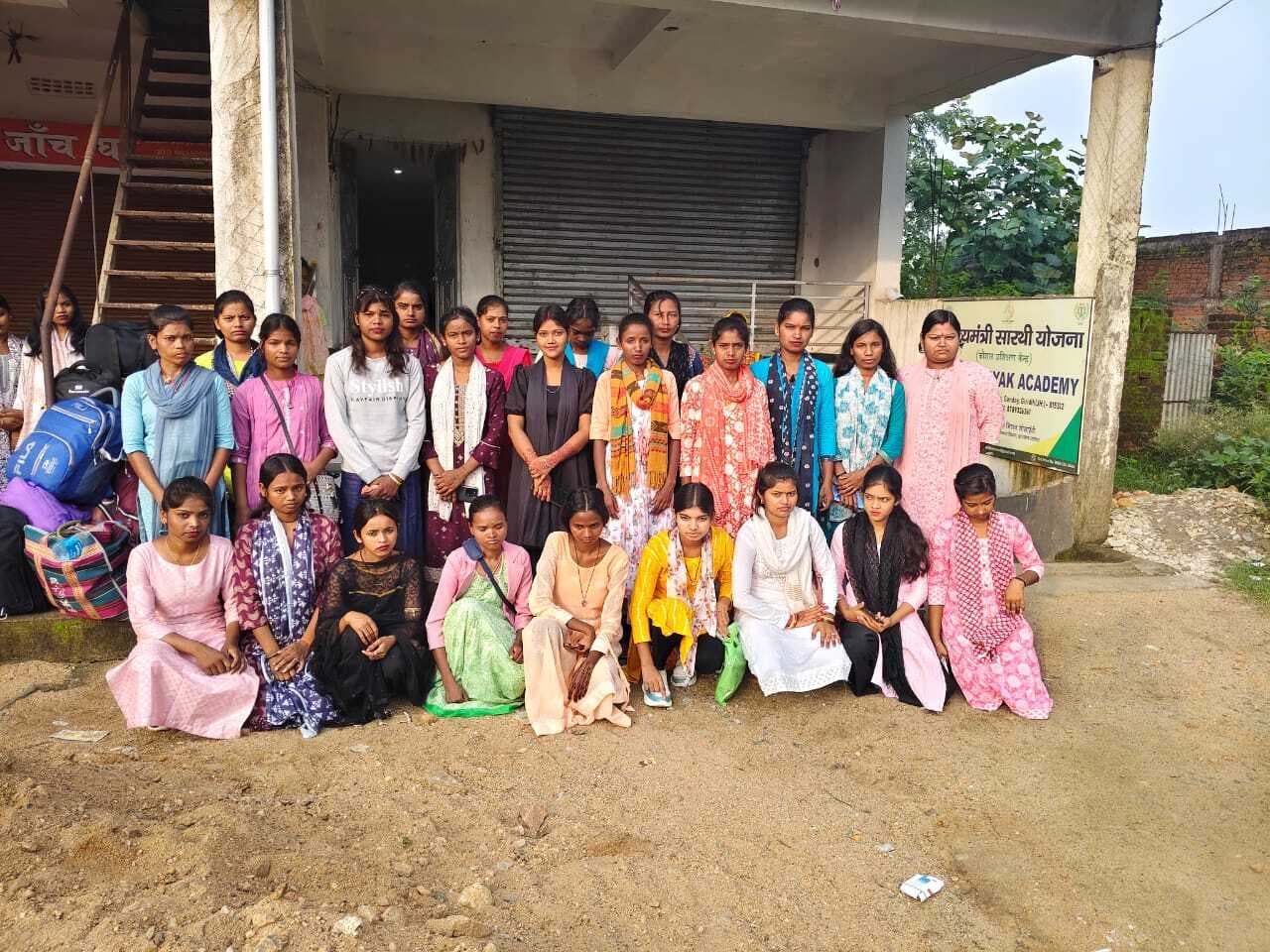 Giridih News: 25 प्रशिक्षुओं को मिला रोजगार