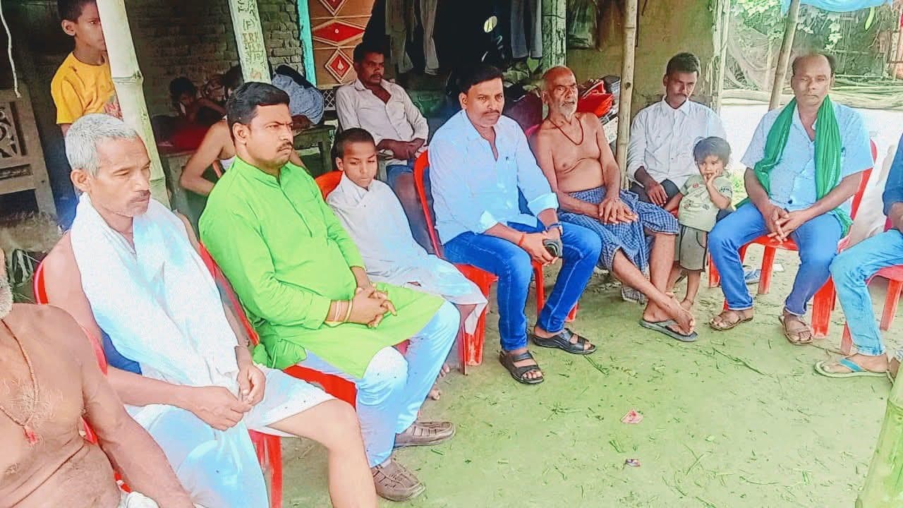 पिता-पुत्र की मौत से टूटा दुखों का पहाड़, दी सांत्वना