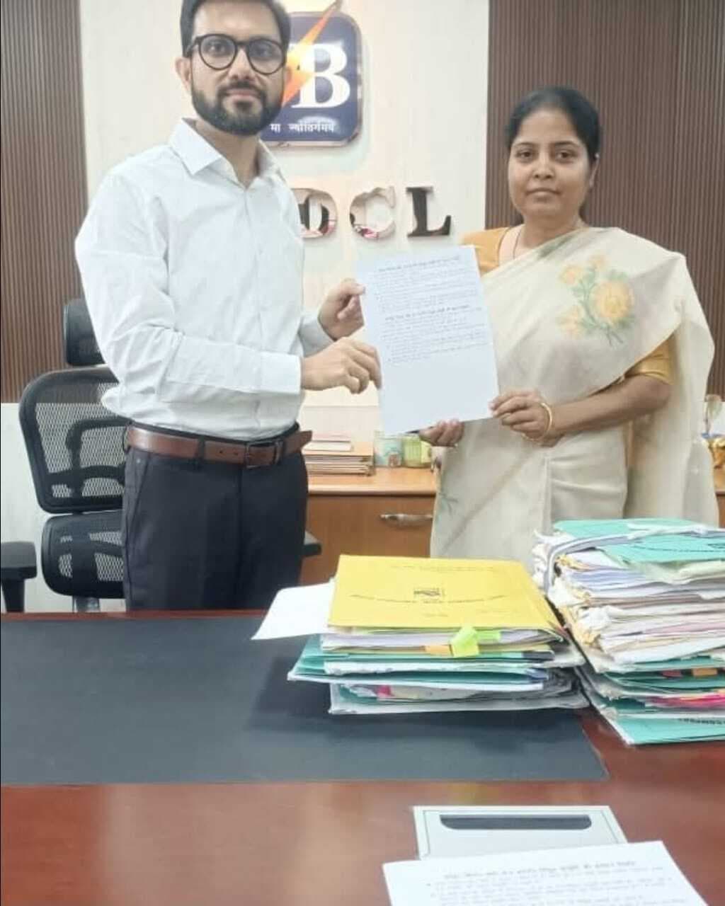 विधायक ने विद्युत विभाग के एमडी से मिल बनाईं समस्याएं