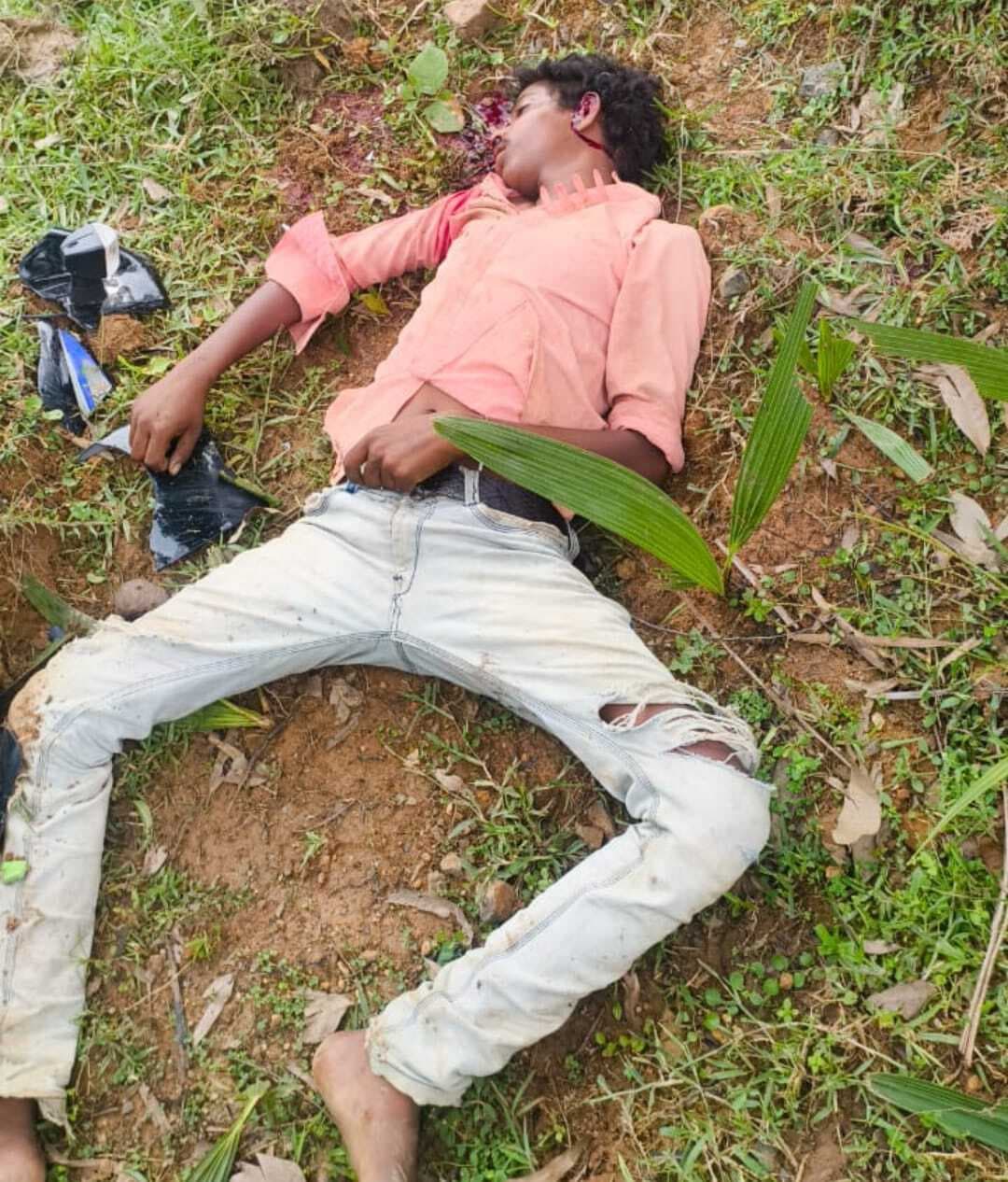 Accident : बाइक पेड़ से टकरायी, युवक की मौत