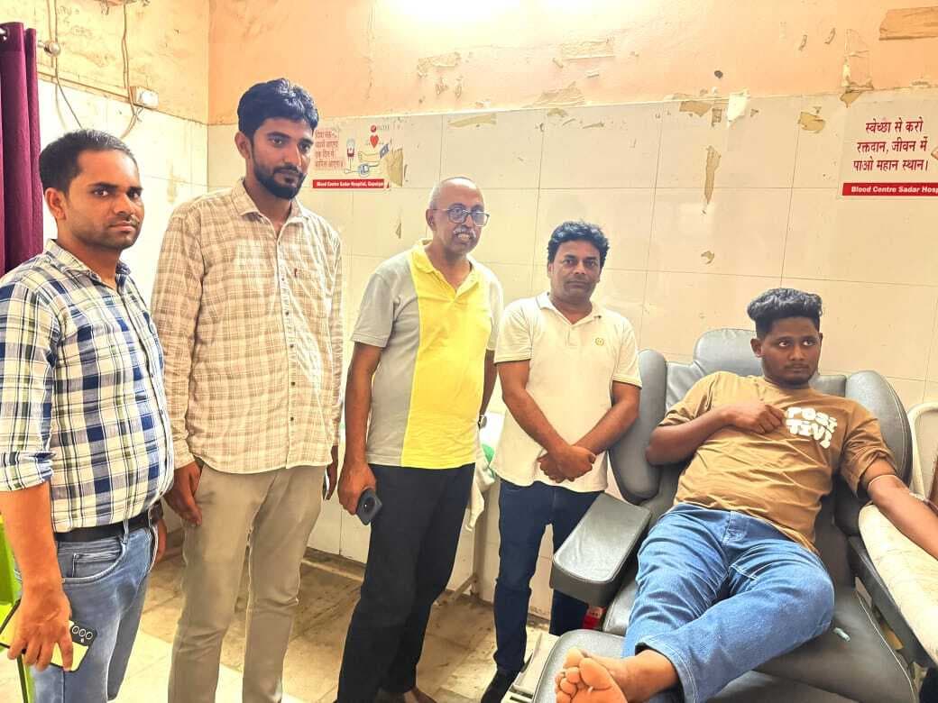 रक्तदान कर अफजल व पवन बने युवाओं के लिए प्रेरणास्रोत