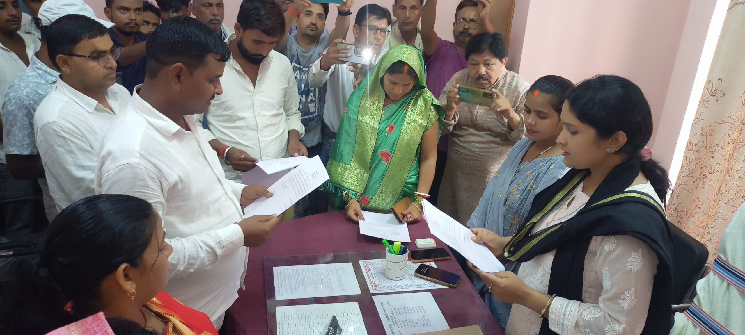 भेटौरा के नवनिर्वाचित मुखिया ने ली शपथ, संभाला कार्यभार