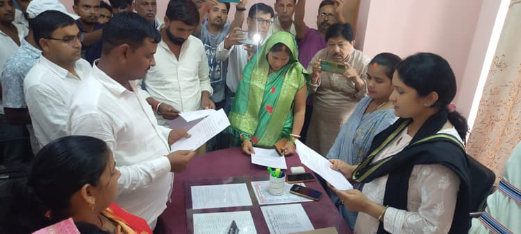 भेटौरा के नवनिर्वाचित मुखिया ने ली शपथ, संभाला कार्यभार