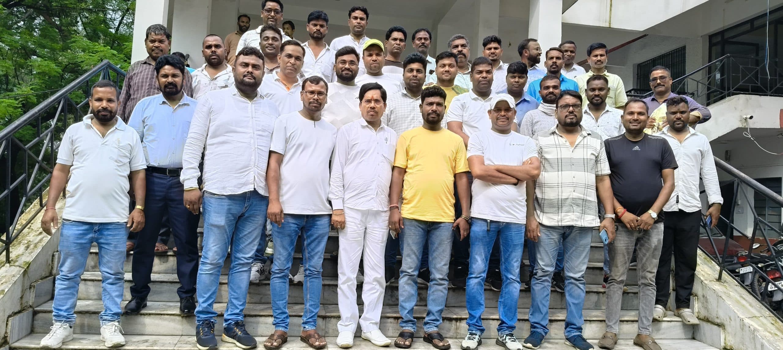 विस्थापित प्रभावितों ने की कोर कमेटी गठित