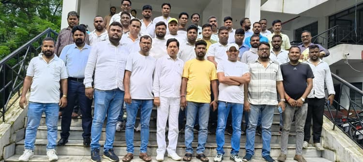 विस्थापित प्रभावितों ने की कोर कमेटी गठित