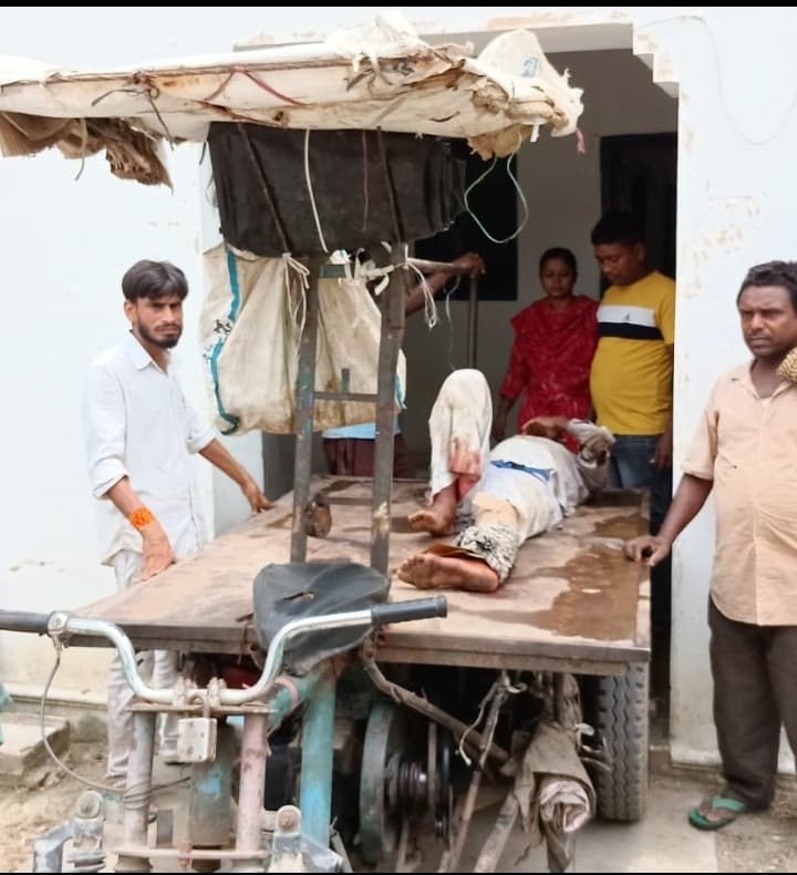 अनियंत्रित बाइक की ठोकर से वृद्ध घायल, जमुई रेफर