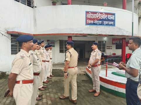 एसपी ने किया बोआरीजोर थाना का निरीक्षण