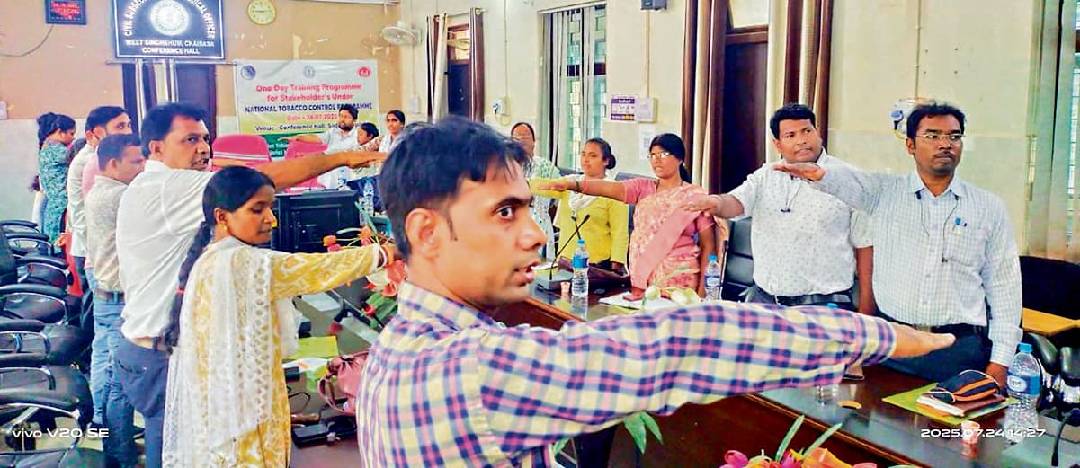 Chaibasa News : साधन सेवियों ने तंबाकू मुक्त जिला की शपथ ली