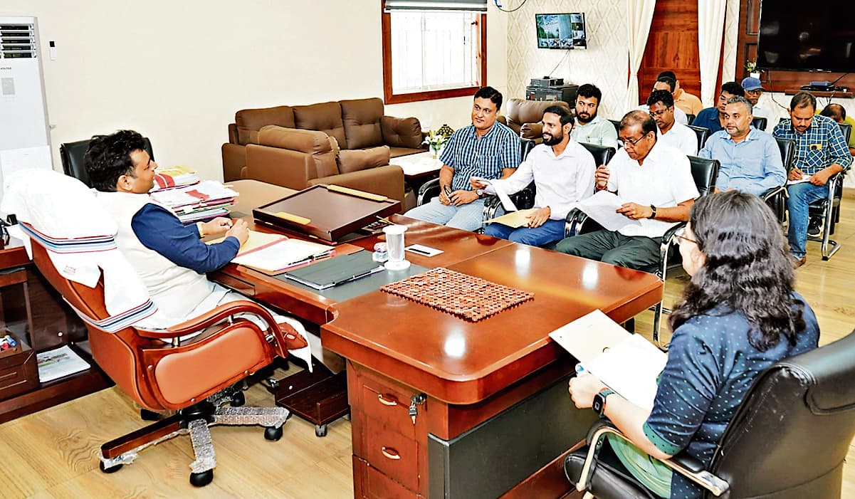 Chaibasa News : रेलवे व अन्य विभागों से एनओसी के लिए पांच तक आवेदन करें