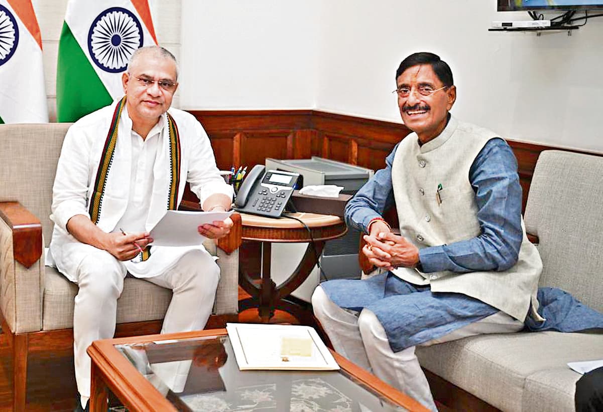 Railway News : संजय सेठ ने रेल मंत्री से अहमदाबाद, जयपुर, ऋषिकेश, हरिद्वार के लिए ट्रेनें मांगी