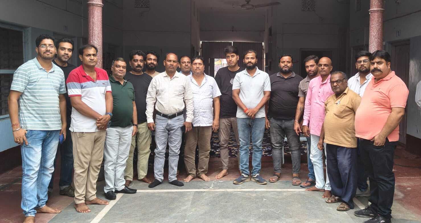 Giridih News: बिजली कटौती के खिलाफ बैठक, आंदोलन पर मंत्रणा