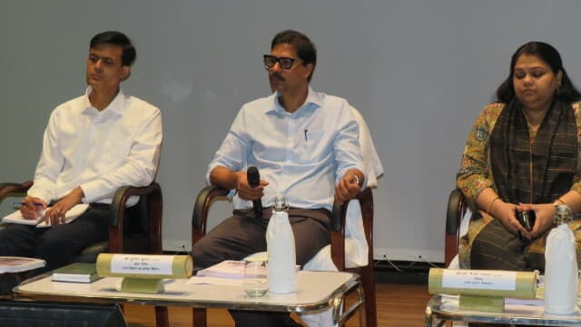 Ranchi news : क्यूआर कोड से होगी घरों से कचरा उठाव की माॅनिटरिंग : प्रधान सचिव