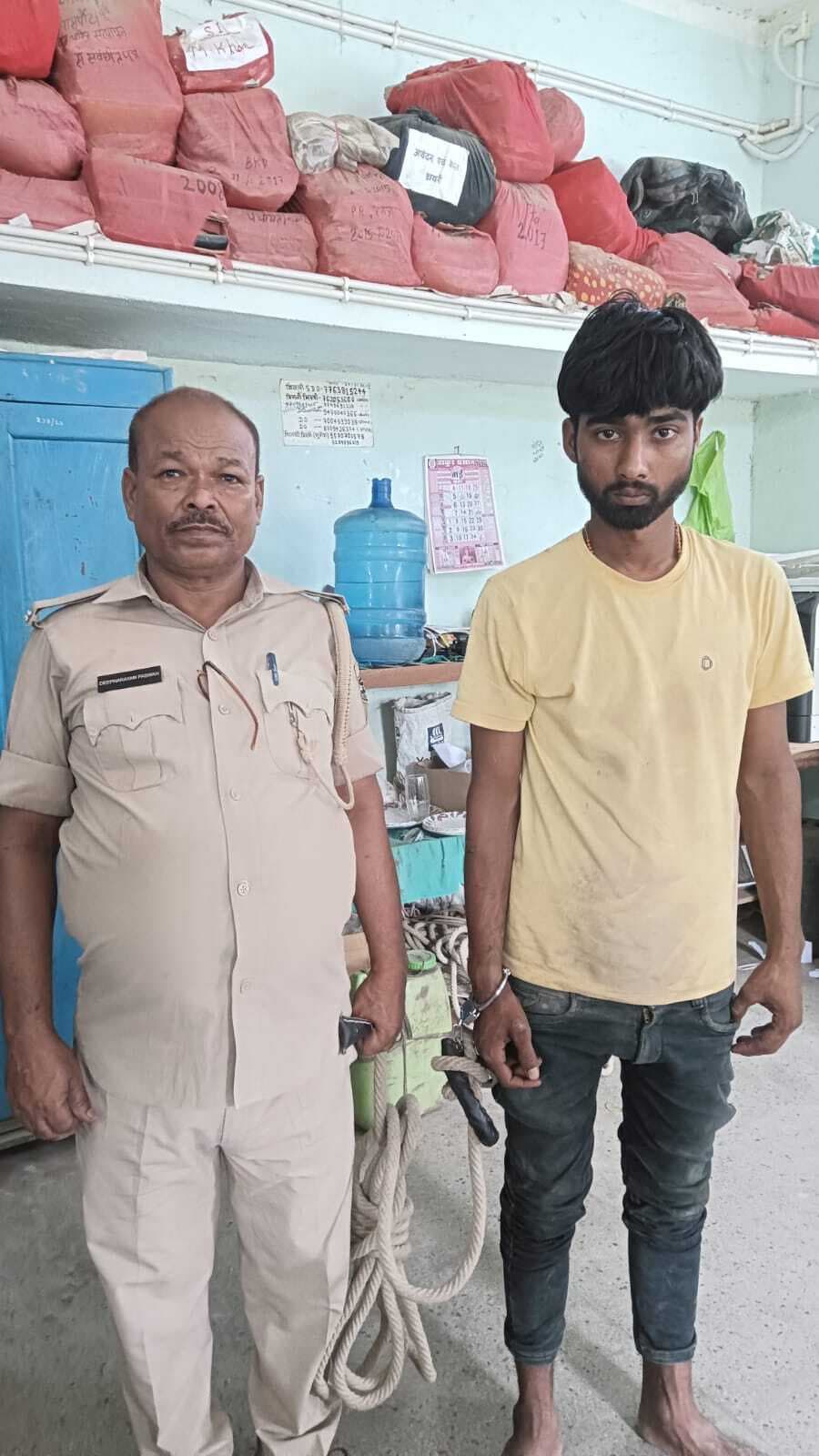 72 लीटर विदेशी शराब के साथ एक तस्कर गिरफ्तार