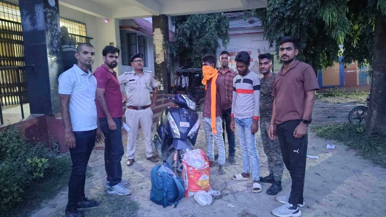 उत्पाद विभाग की छापेमारी में 50 लीटर शराब बरामद, आधा दर्जन गिरफ्तार