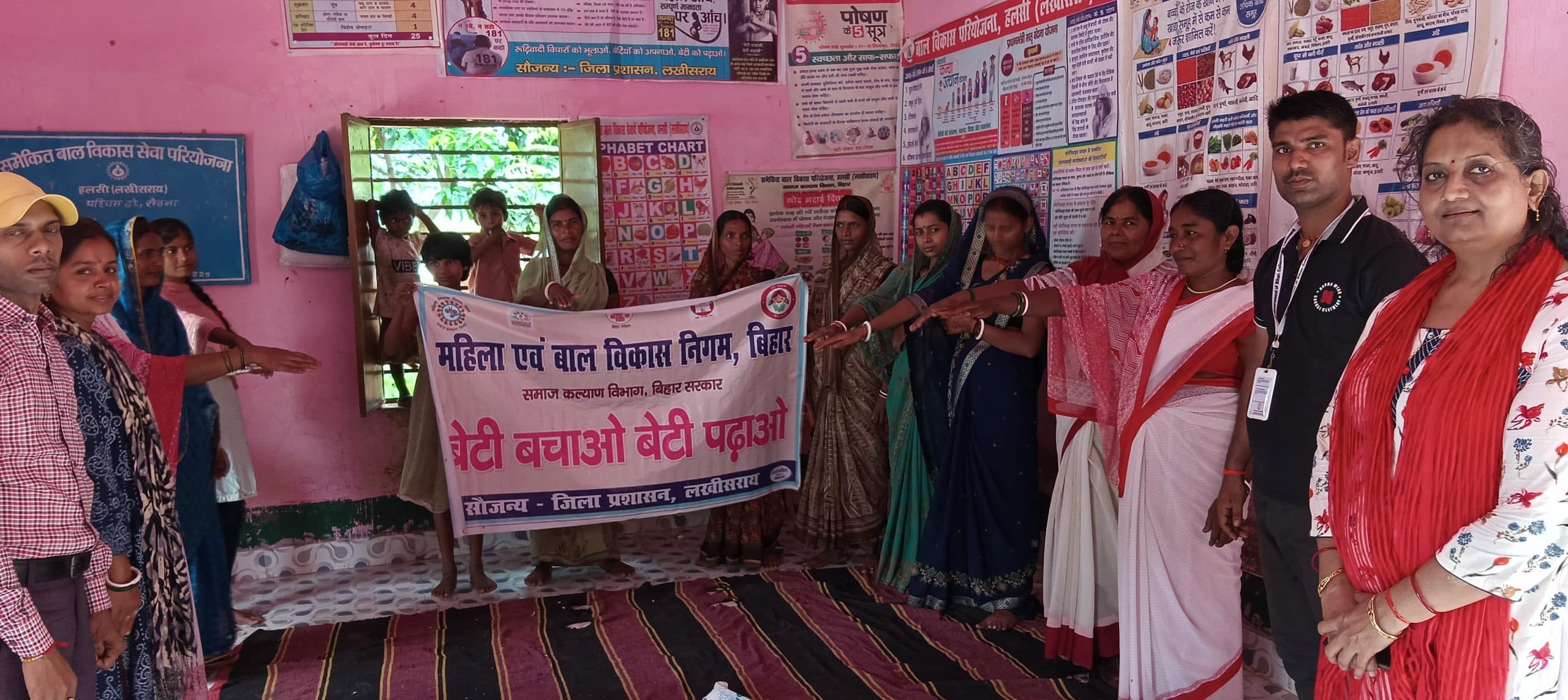 सेविकाओं को समय पर लक्ष्य पूरा करने का निर्देश