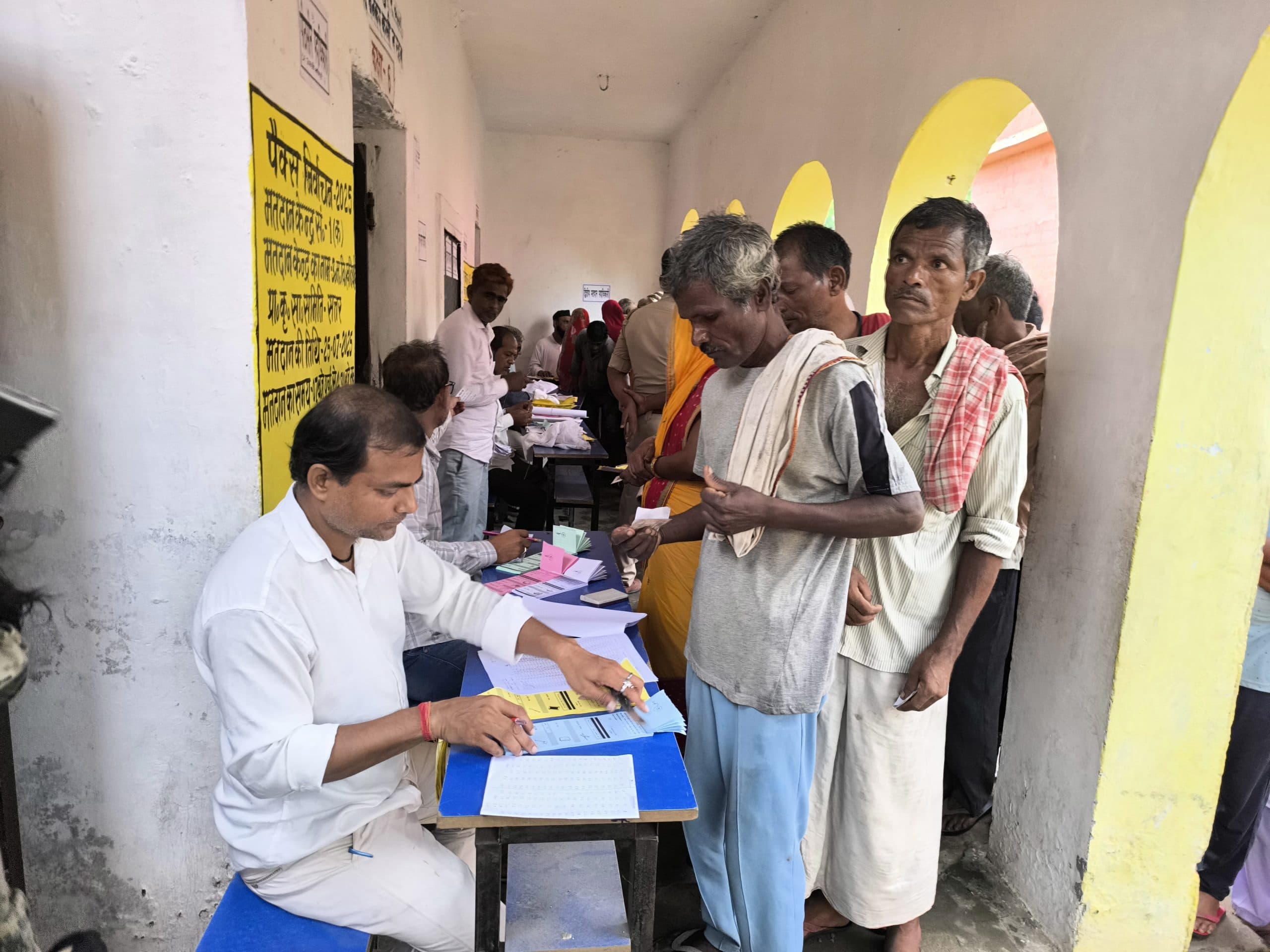 शांतिपूर्ण माहौल में संपन्न हुआ सत्तर व भेलवा पैक्स का चुनाव, 60 प्रतिशत हुआ मतदान