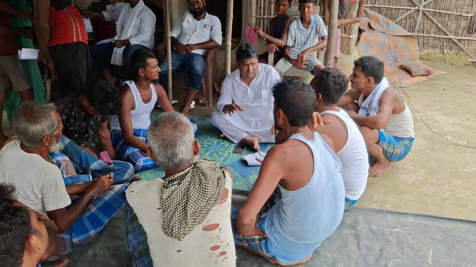 कागज पर विकास, तटबंध के अंदर हकीकत में उपेक्षा : मिन्नत