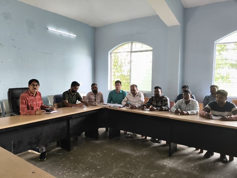 पीएम एवं अबुआ आवास योजनाओं के कार्य में लायें तेजी : बीडीओ