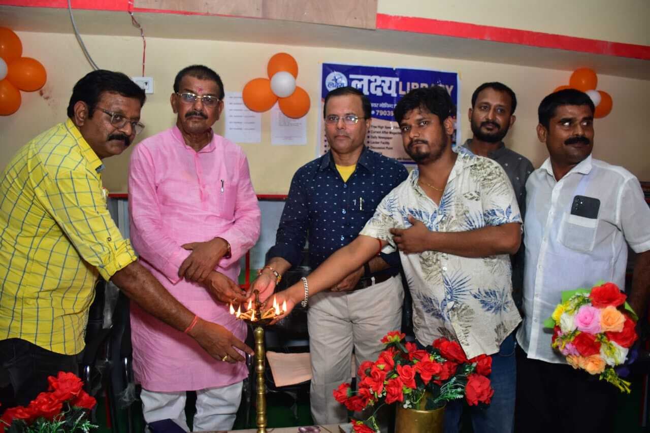 Madhubani News : आदर्श नगर कॉलोनी में लक्ष्य लाइब्रेरी का किया उद्घाटन