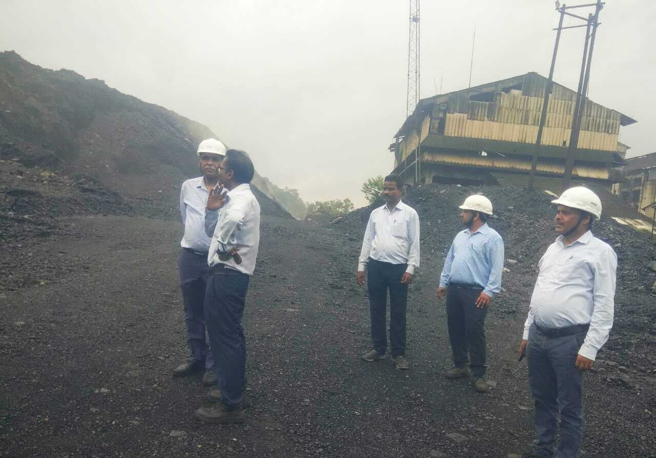 Bokaro News : कोयला स्टॉक में लगी आग बुझाने का निर्देश