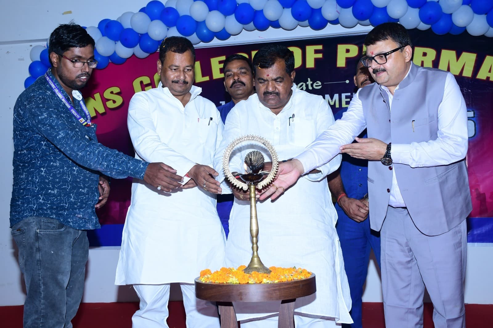 Motihari: एसएनएस कॉलेज ऑफ फार्मेसी में हुई एलुमनाई मीट