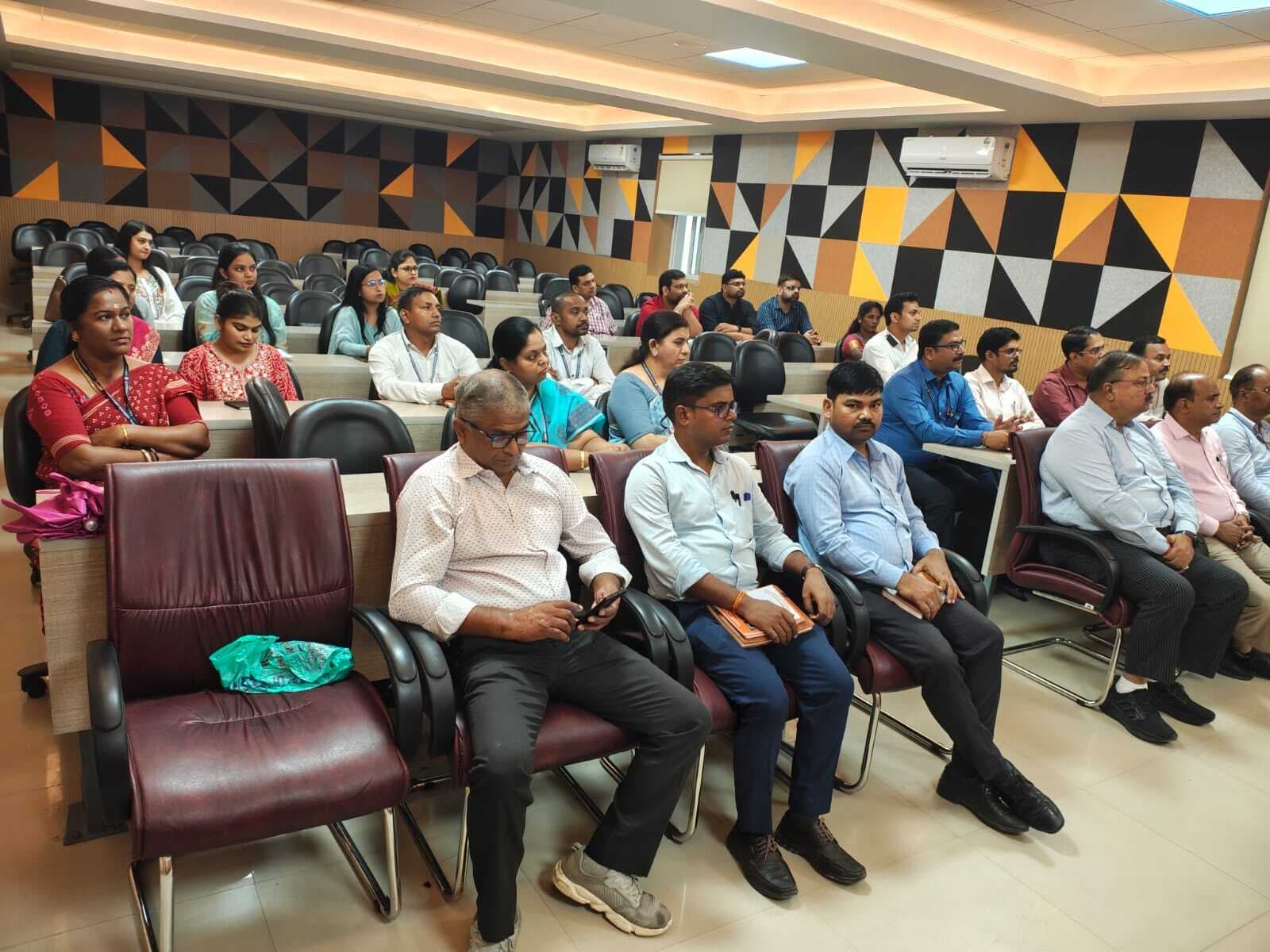 गुणवत्तापूर्ण शोध से करें समाज की सेवा: प्रतिकुलपति