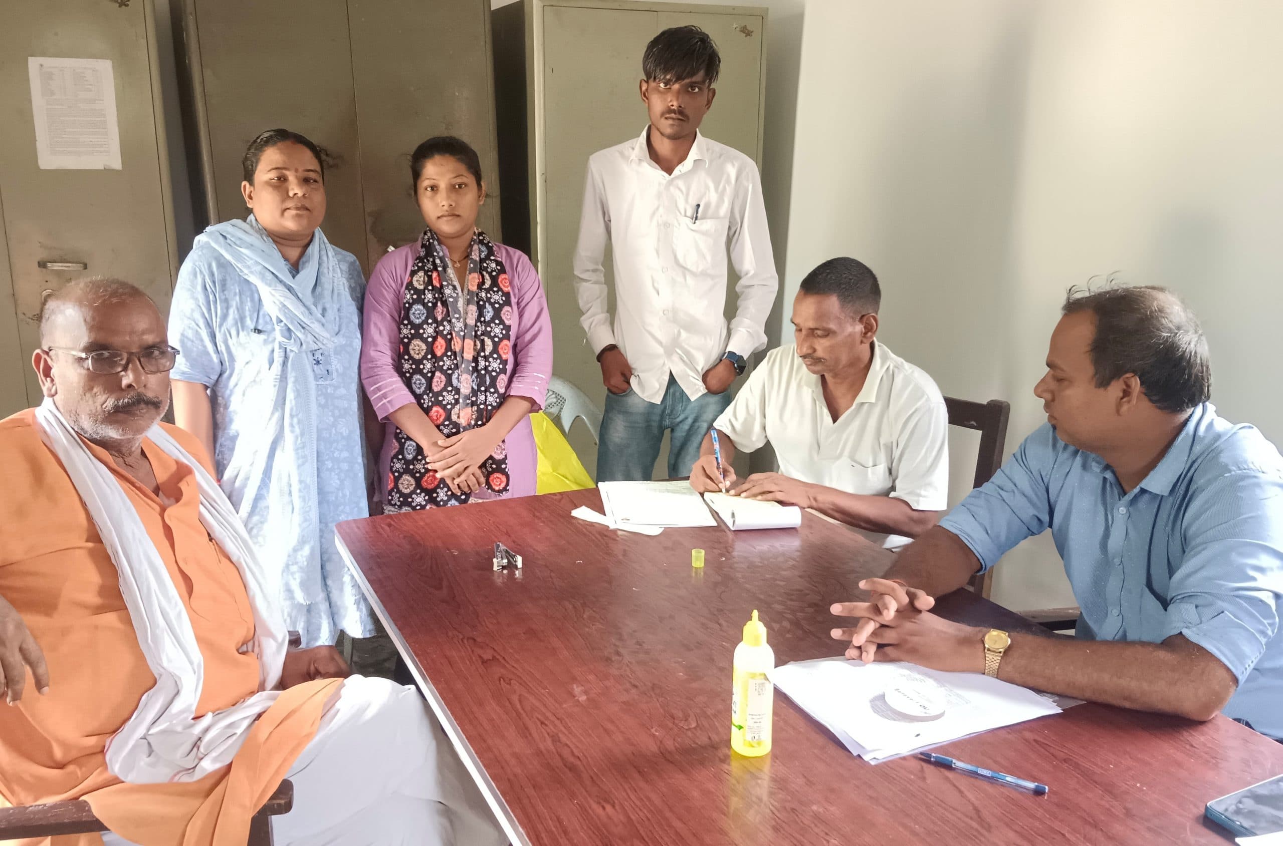 Saran News : डॉ भृगुनाथ यादव डिग्री कॉलेज में नामांकन की अंतिम तिथि पर उमड़ी भीड़