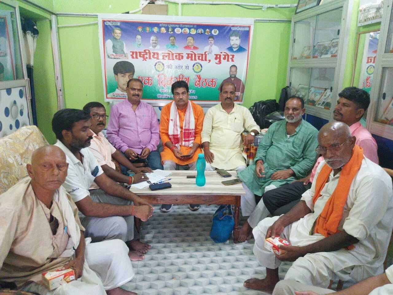 मुंगेर रेलवे स्टेशन पर सुरक्षा व सुविधाओं के प्रति रेल प्रशासन सजग नहीं : पप्पू