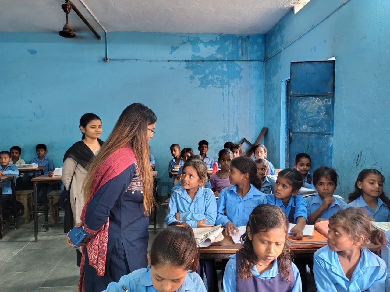 Motihari: उत्क्रमित मध्य विद्यालय बरदाहा का औचक निरीक्षण, प्रधानाध्यापक का वेतन स्थगित