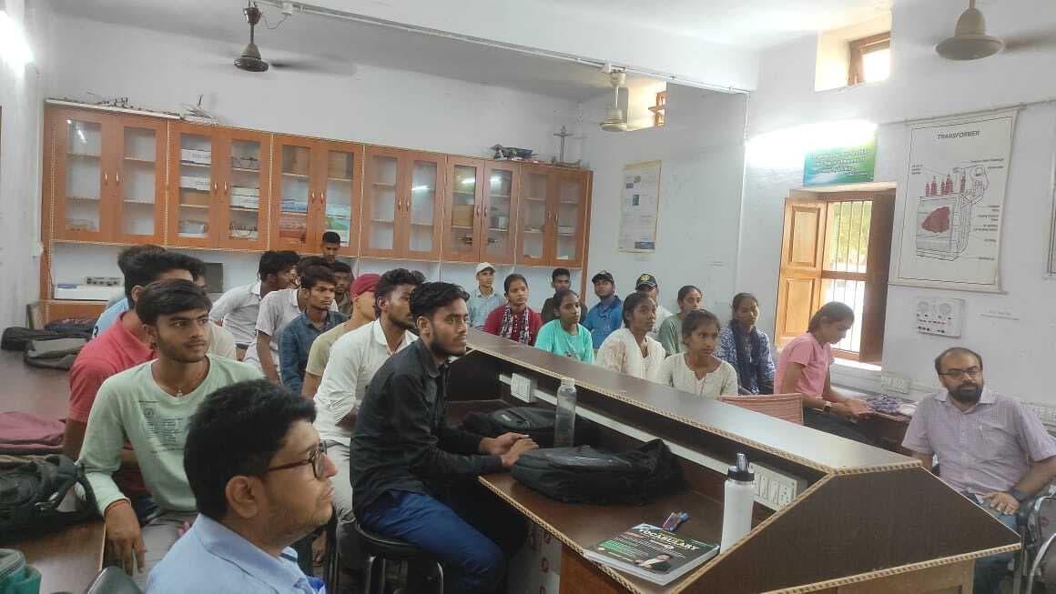 Samastipur News:आरबी कॉलेज में विजय दिवस आयोजित