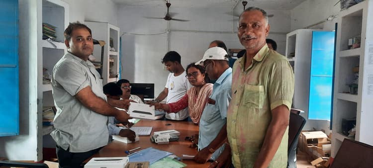 प्रधानाध्यापक अब टैब में मध्यान भोजन का डाटा करेंगे अपडेट