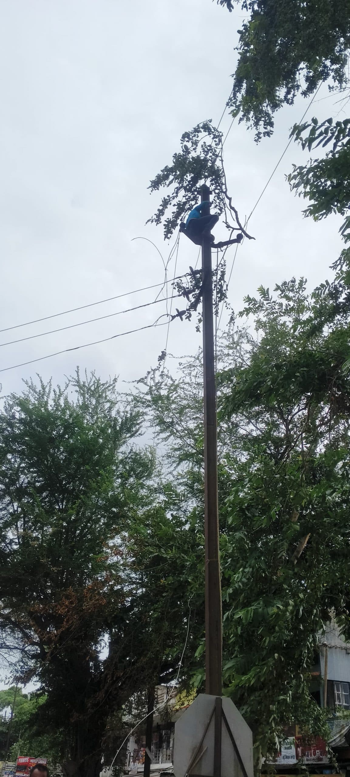 कोलासी व जेएनवी में रात भर गुल रही बिजली