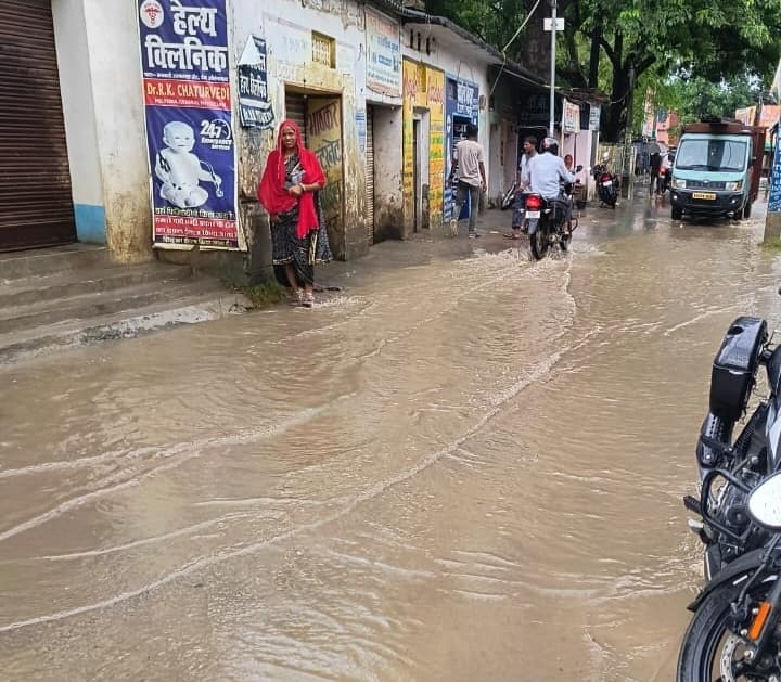 झमाझम बारिश ने उमस भरी गर्मी से दी राहत, किसानों के चेहरे खिले