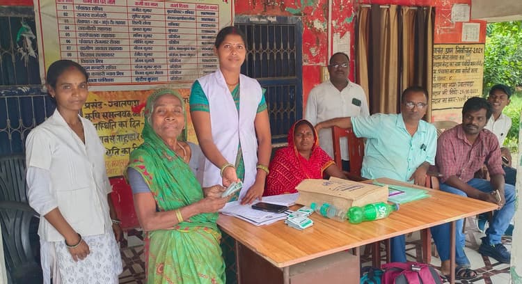 अनुसूचित जाति व अनुसूचित जनजाति के लोगों के लिए विशेष विकास शिविर आयोजित