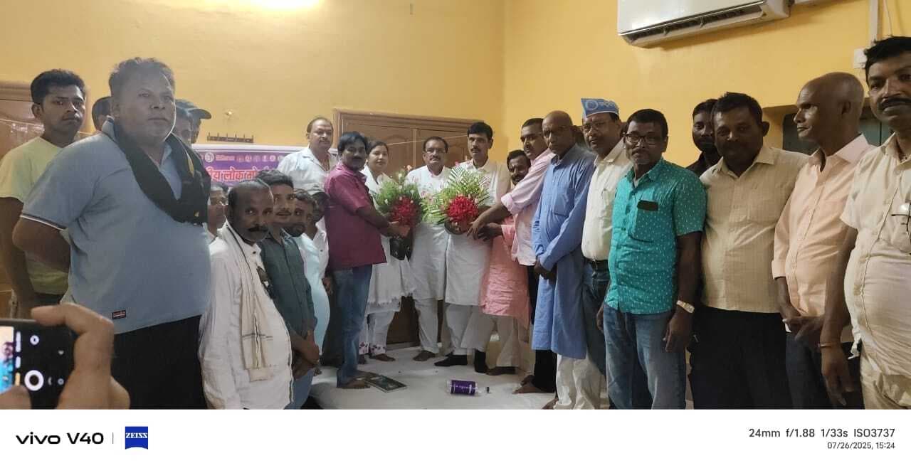 सम्मेलन में कार्यकर्ताओं की भागीदारी पर चर्चा