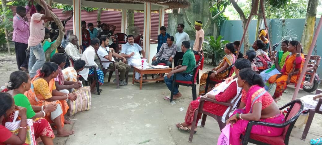 आदिवासी समुदाय ने की मतदाता सूची से नाम हटाने की शिकायत