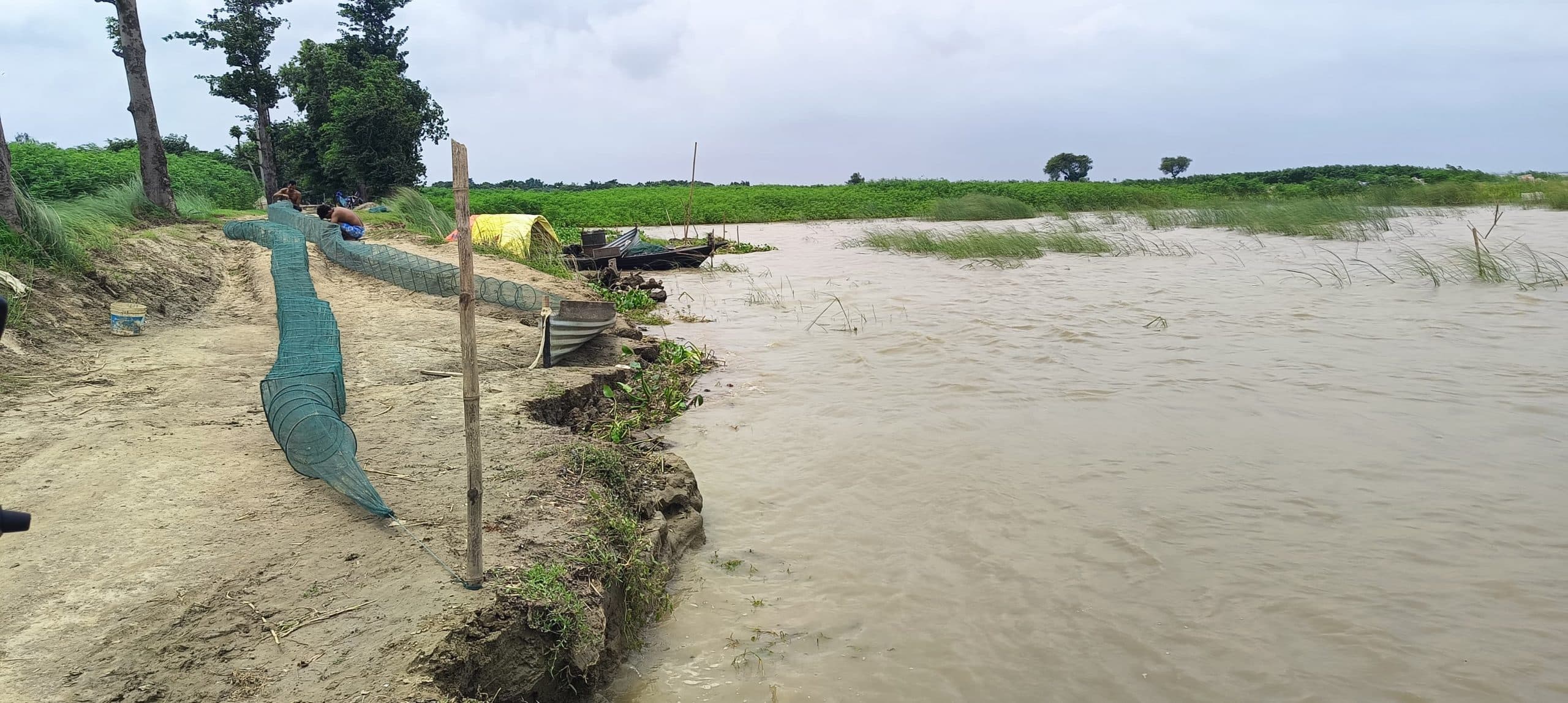 गंगा नदी के उफान से उधवा में बाढ़ खतरा बढ़ा