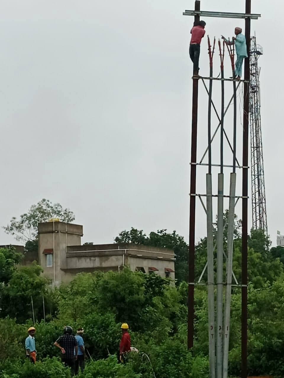 केबल अंडरग्राउंड कार्य को लेकर साढ़े सात घंटे बिजली रही बाधित