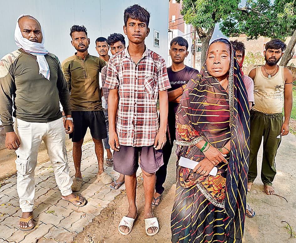 Ara News : संदेश के रेपुरा गांव में सांप के डसने से पिता-पुत्री की मौत