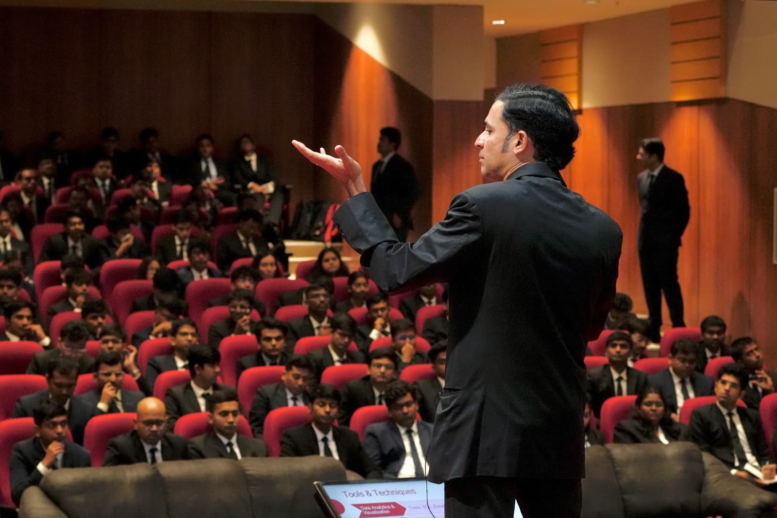 Ranchi News एआइ केवल एक तकनीक नहीं बल्कि एक विचार है : निश्चल खोराना