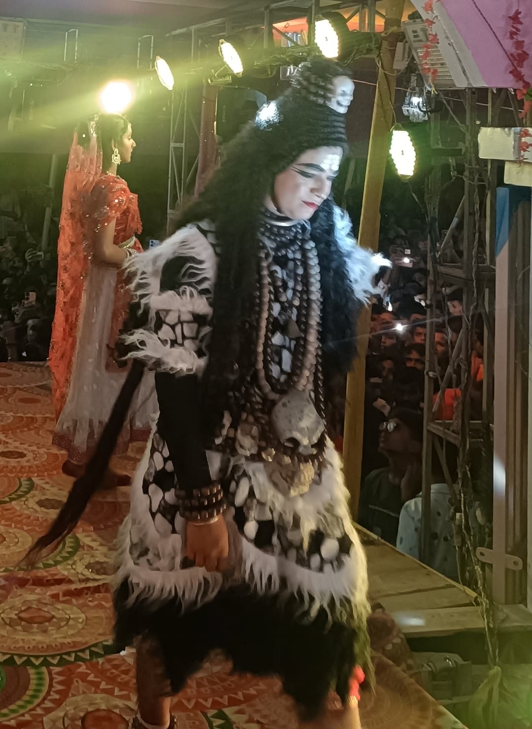 Saran News : मासूमेश्वर नाथ मंदिर महोत्सव में बच्चों की प्रस्तुति ने बांधा समा