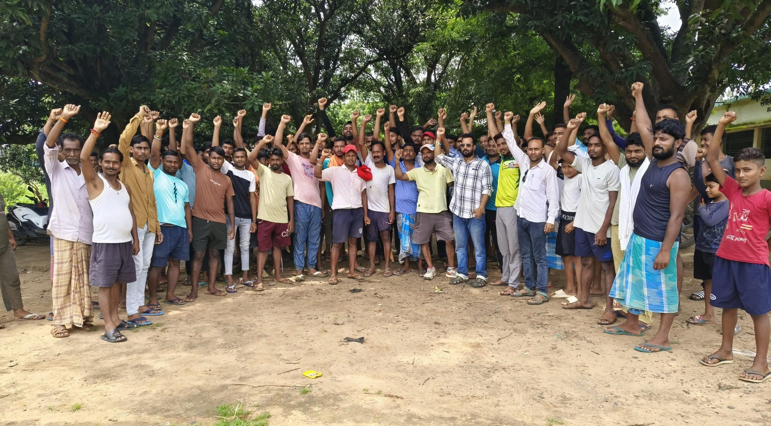 बिजली कटौती से परेशान ग्रामीणों बनायी आंदोलन की रणनीति