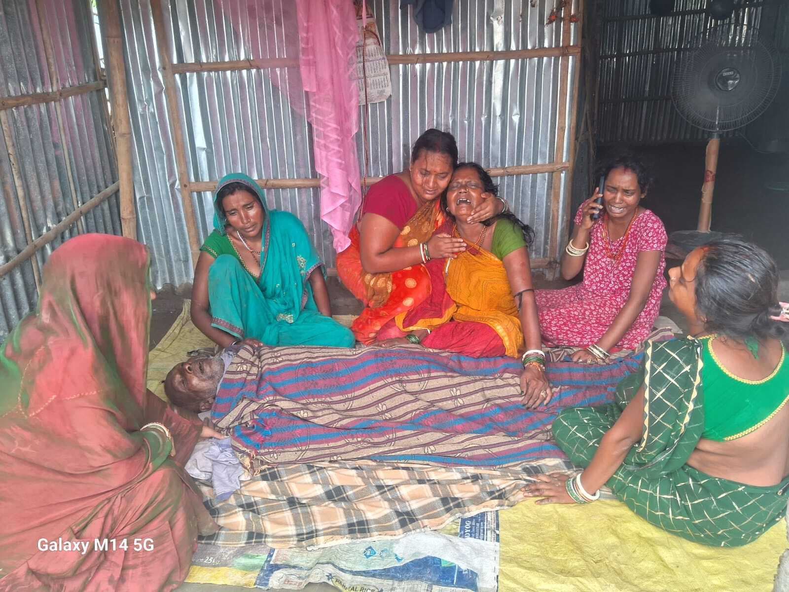 आंधी में टूटकर गिरा बिजली तार, चपेट में आये वृद्ध की मौत