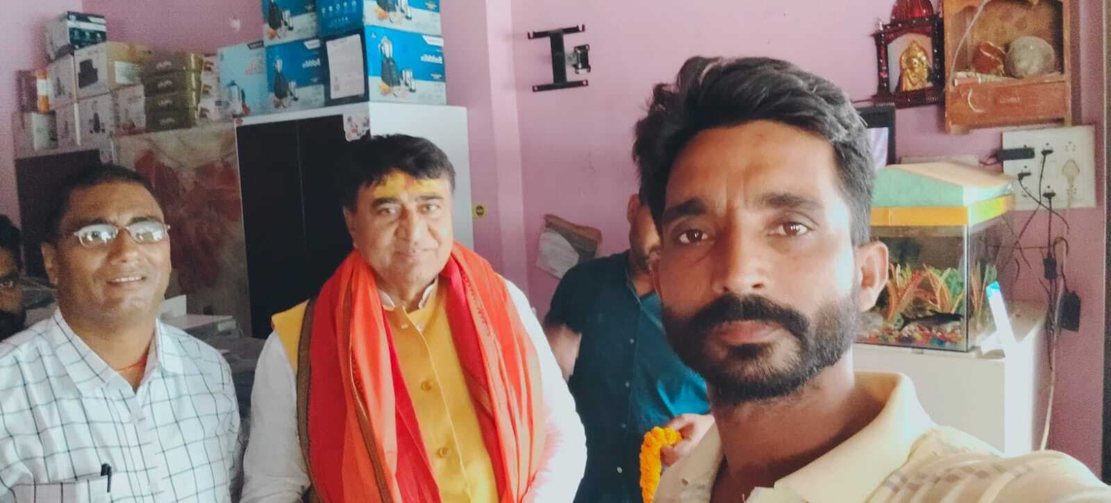 सवर्ण आयोग के अध्यक्ष का किया गया स्वागत