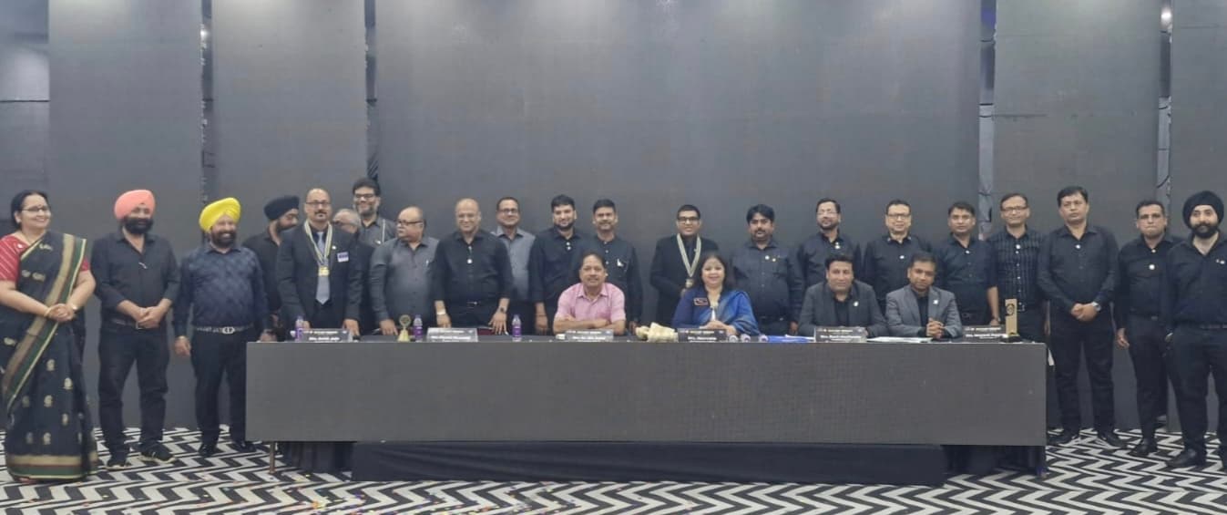 Giridih News :रोटरी गिरिडीह का 68वां पदस्थापना समारोह मना