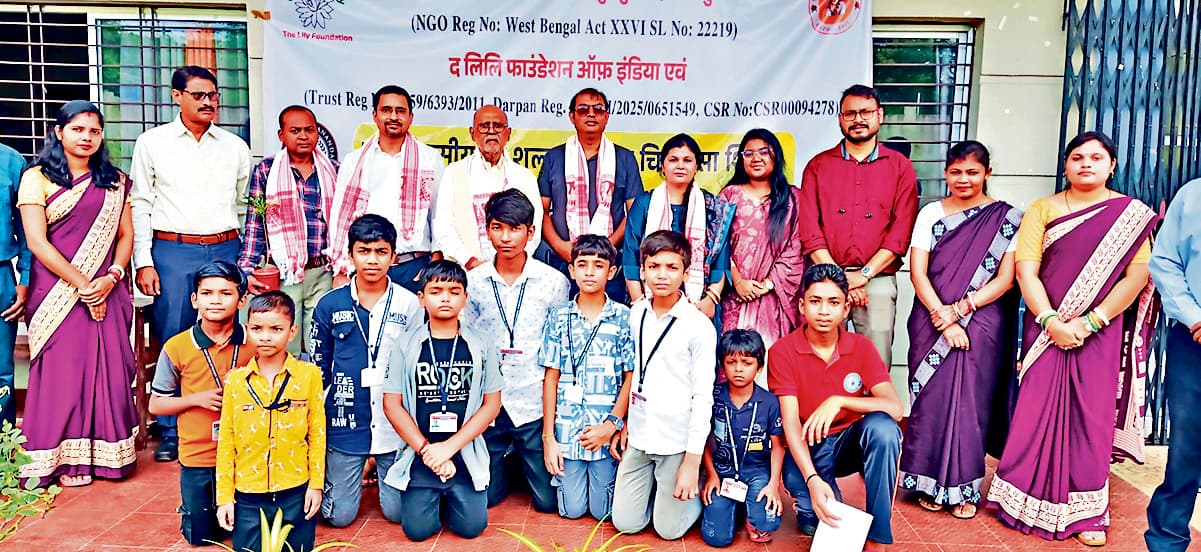 East Singhbhum News : स्वास्थ्य शिविर में 152 ग्रामीण लाभान्वित