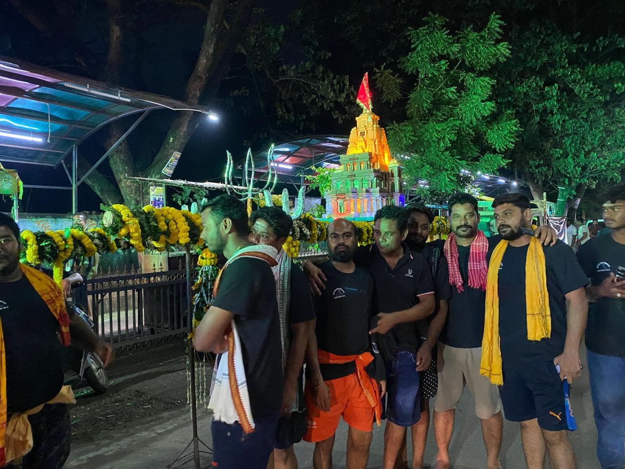 Rourkela News: घाेघड़ धाम में जलाभिषेक करने कांवरियों का जत्था रवाना